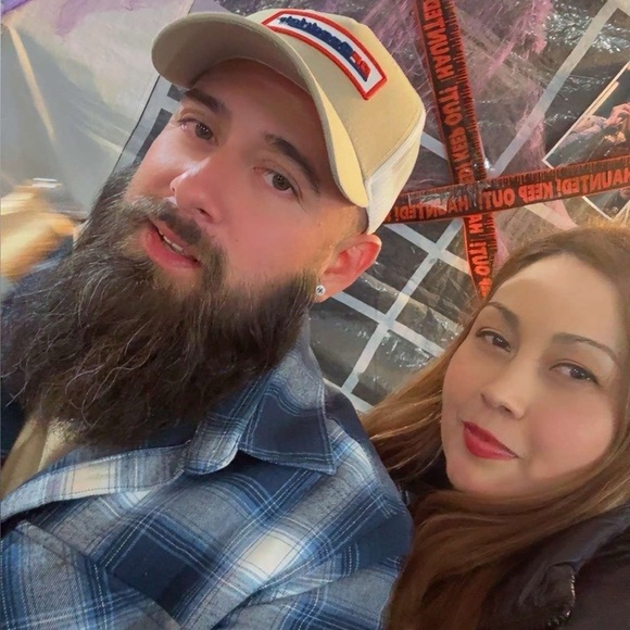 Meet your Posher, Liz - Picture 1 of 1